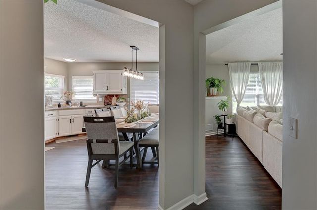4523 Edgehill Street, Leavenworth, KS 66048