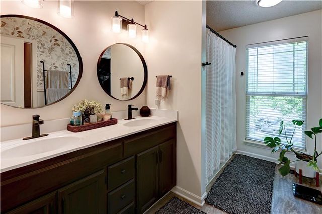 4523 Edgehill Street, Leavenworth, KS 66048