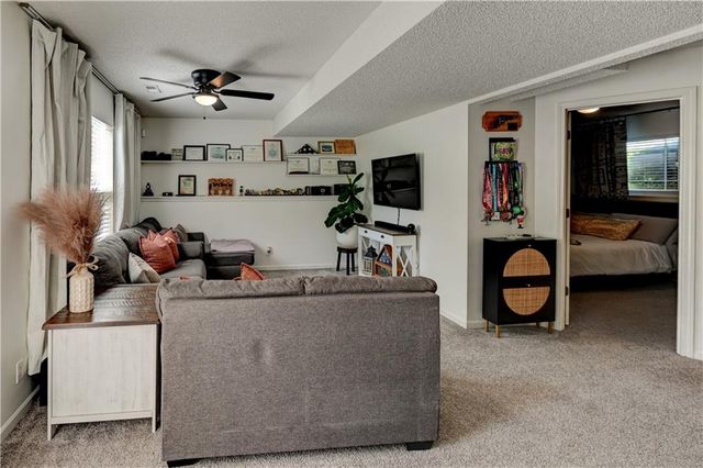 4523 Edgehill Street, Leavenworth, KS 66048