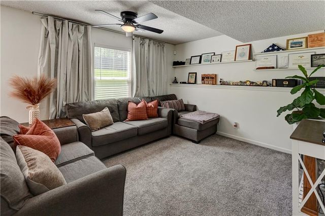 4523 Edgehill Street, Leavenworth, KS 66048