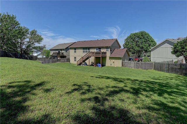 4523 Edgehill Street, Leavenworth, KS 66048