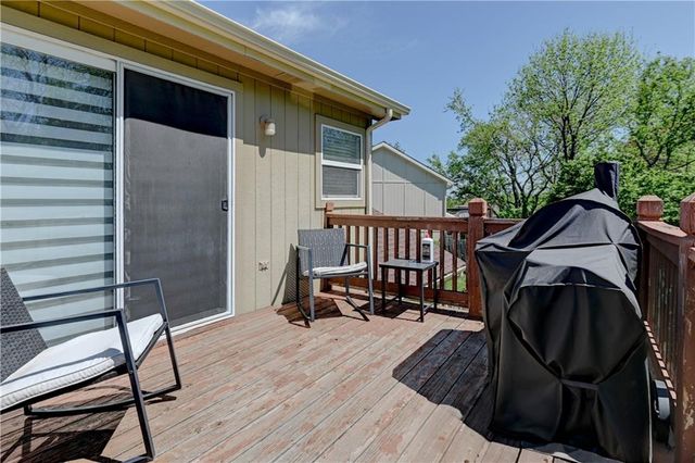 4523 Edgehill Street, Leavenworth, KS 66048
