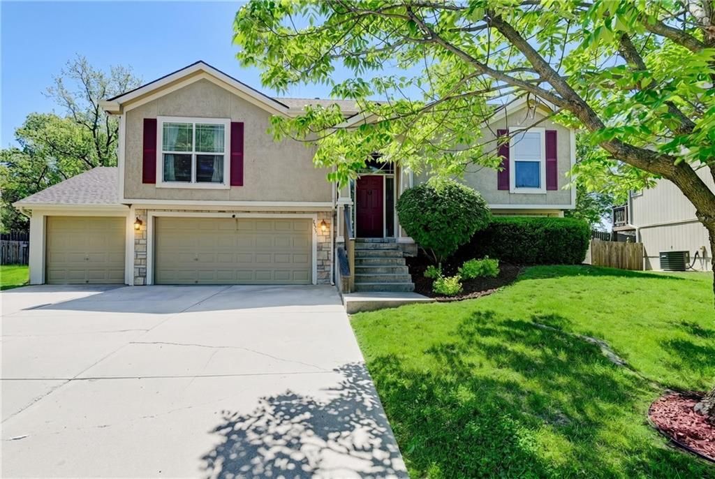 4523 Edgehill Street, Leavenworth, KS 66048