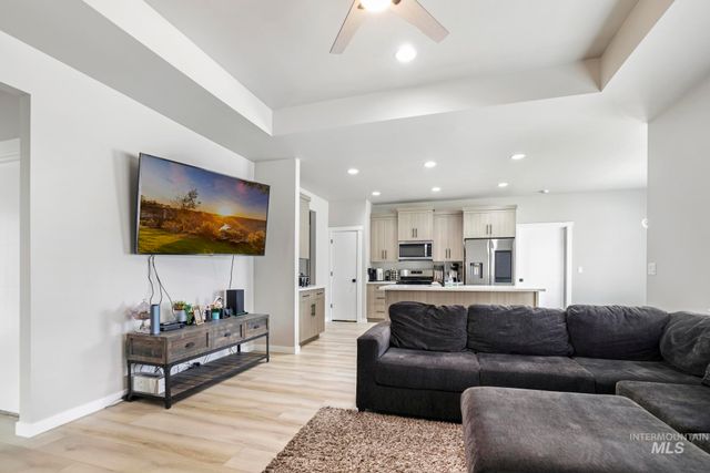 727 Satia Ln, Kimberly, ID 83341