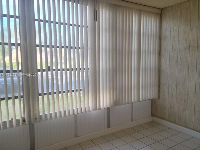 1800 SW 81st Avenue 1105, North Lauderdale, FL 33068