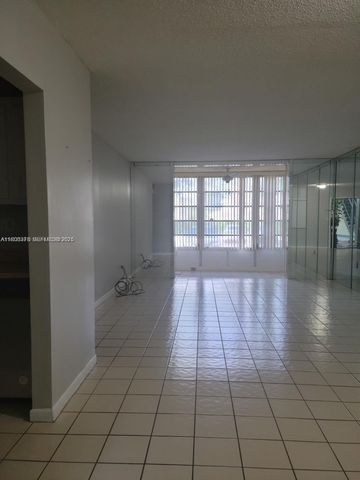 1800 SW 81st Avenue 1105, North Lauderdale, FL 33068