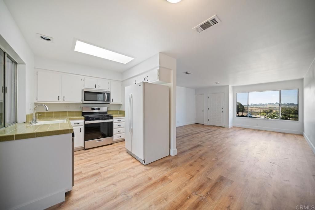 Image 4 of property listing at 3839 Vista Campana S 44, Oceanside, CA 92057