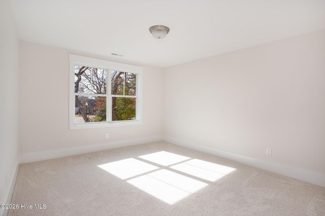 8233 Sage Valley Drive, Wilmington, NC 28411