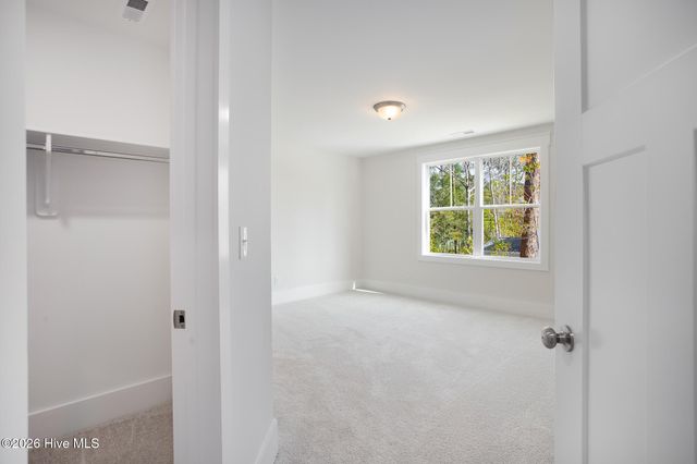 8233 Sage Valley Drive, Wilmington, NC 28411