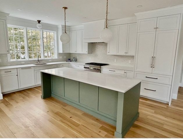 36 Yorkshire Rd, Dover, MA 02030