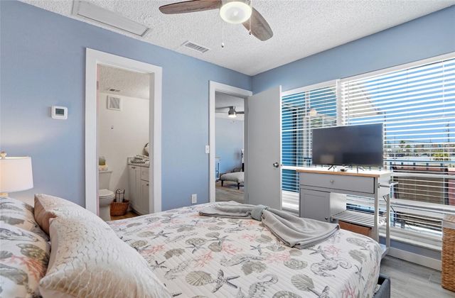 155 MEDALLION BOULEVARD E, Madeira Beach, FL 33708