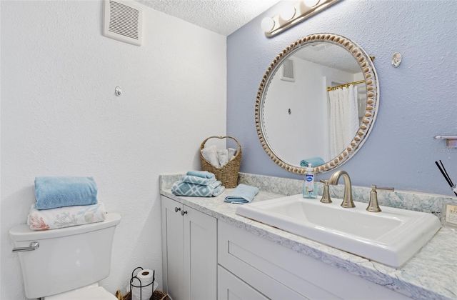 155 MEDALLION BOULEVARD E, Madeira Beach, FL 33708