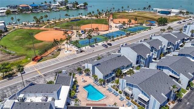 155 MEDALLION BOULEVARD E, Madeira Beach, FL 33708