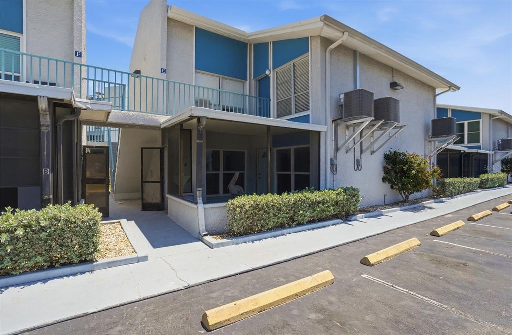 155 MEDALLION BOULEVARD E, Madeira Beach, FL 33708