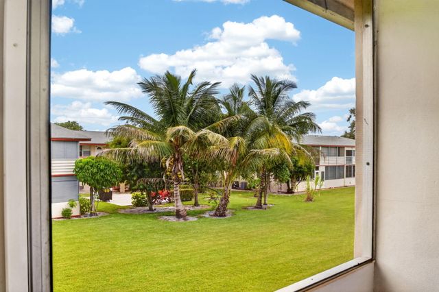 16 SUSSEX A, West Palm Beach, FL 33417