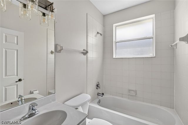 4270 Avian AVE, Fort Myers, FL 33916