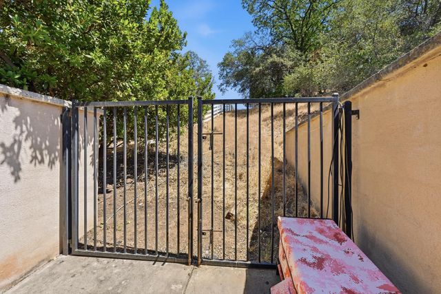 1325 Kentucky Greens Way, Newcastle, CA 95658
