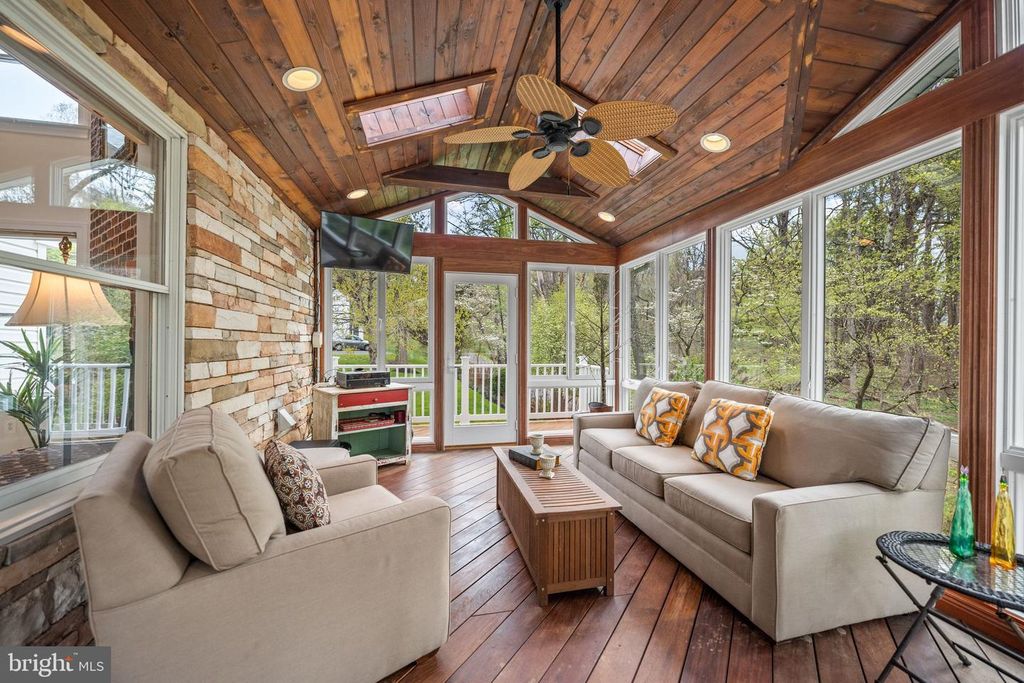 Image 29 of property listing at 8434 GOVERNOR RUN, Ellicott City, MD 21043