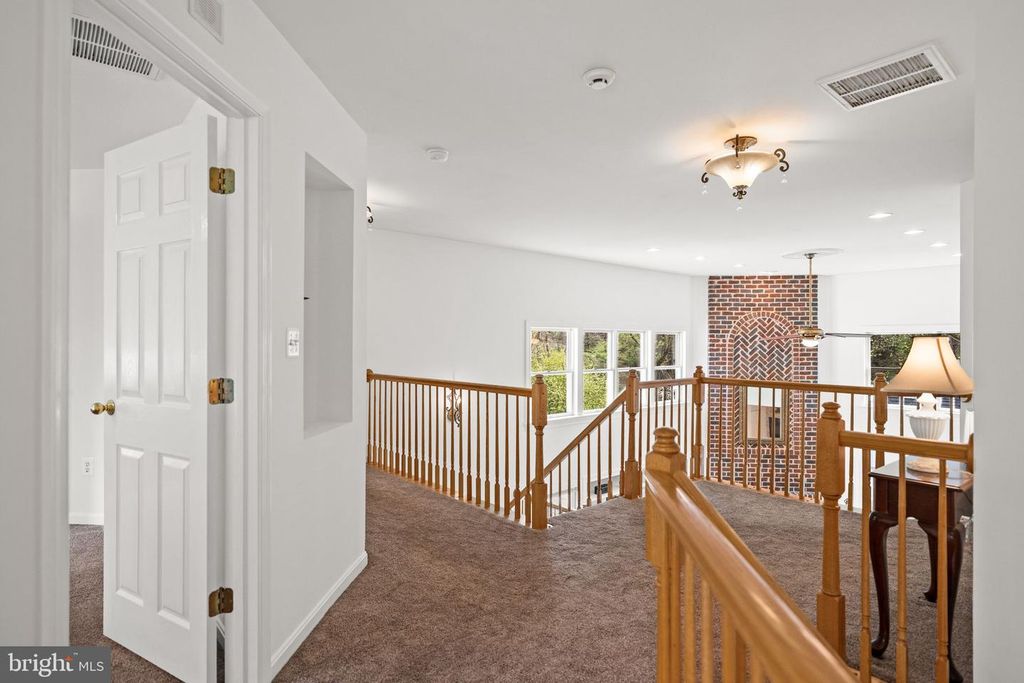 Image 33 of property listing at 8434 GOVERNOR RUN, Ellicott City, MD 21043