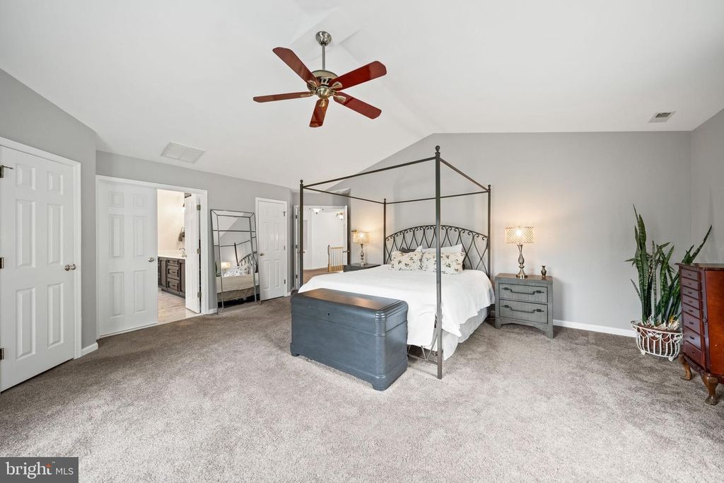 Image 36 of property listing at 8434 GOVERNOR RUN, Ellicott City, MD 21043