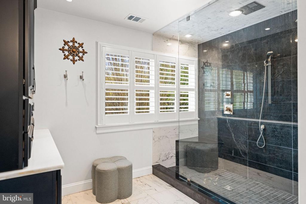 Image 41 of property listing at 8434 GOVERNOR RUN, Ellicott City, MD 21043