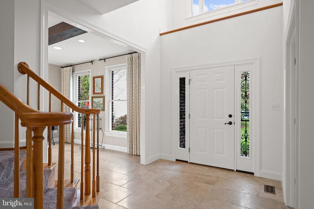 Image 7 of property listing at 8434 GOVERNOR RUN, Ellicott City, MD 21043