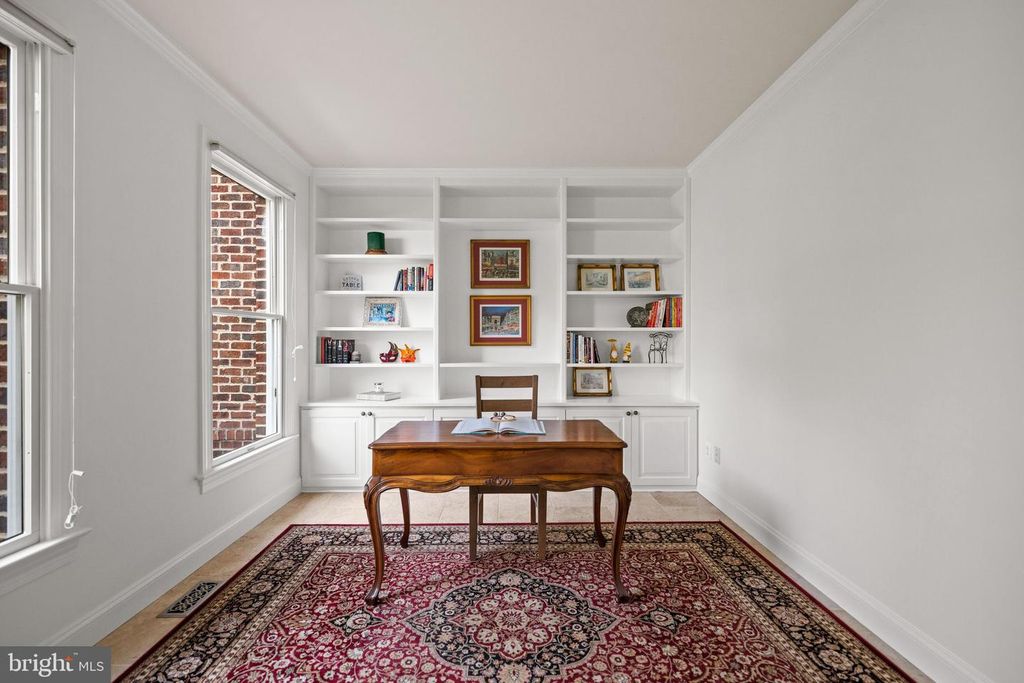 Image 8 of property listing at 8434 GOVERNOR RUN, Ellicott City, MD 21043