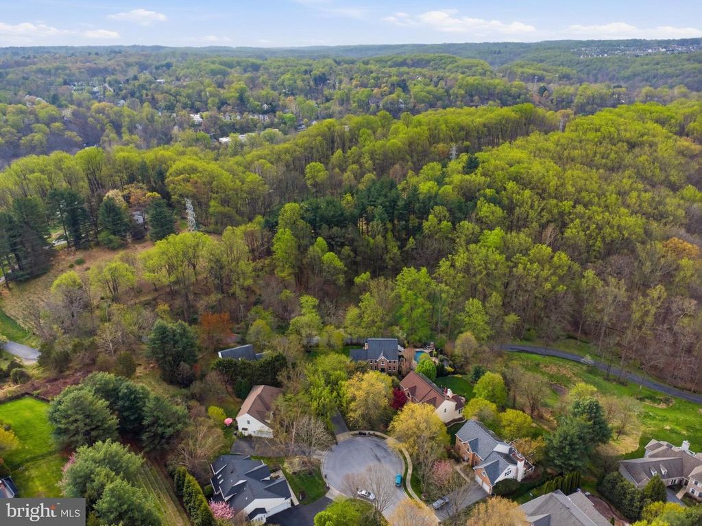 Image 87 of property listing at 8434 GOVERNOR RUN, Ellicott City, MD 21043