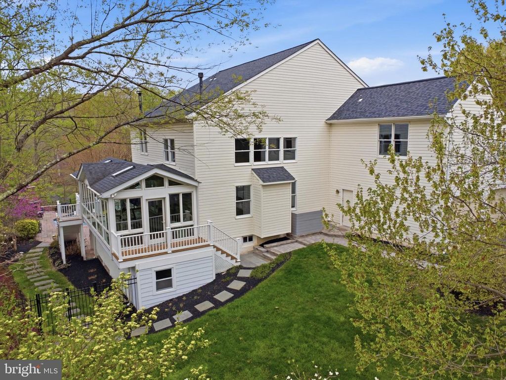 Image 91 of property listing at 8434 GOVERNOR RUN, Ellicott City, MD 21043