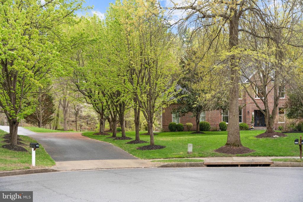 Image 97 of property listing at 8434 GOVERNOR RUN, Ellicott City, MD 21043