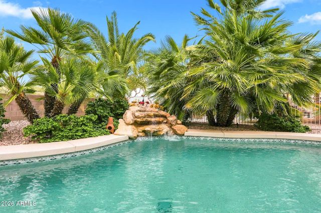 15674 W ECHOWOOD Court, Surprise, AZ 85374