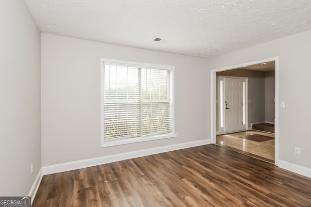 1719 Mission Park Court, Loganville, GA 30052