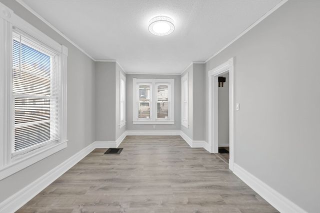 140-142 Dickinson St, Springfield, MA 01108