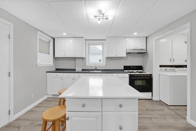 140-142 Dickinson St, Springfield, MA 01108