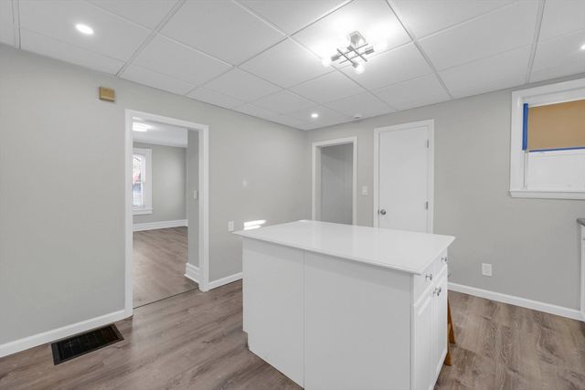 140-142 Dickinson St, Springfield, MA 01108