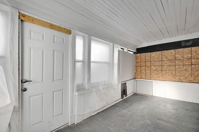 140-142 Dickinson St, Springfield, MA 01108