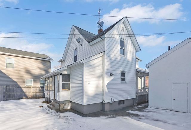 140-142 Dickinson St, Springfield, MA 01108