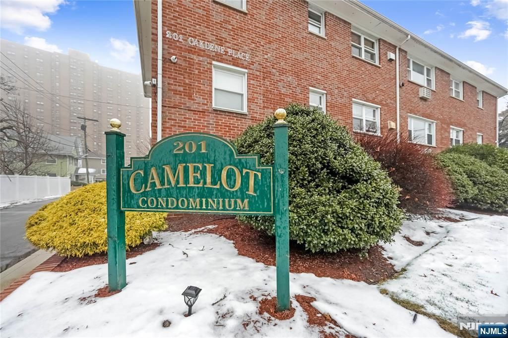201 Oakdene Place C00E2, Cliffside Park, NJ 07010