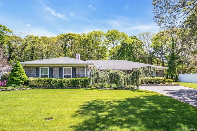 17 Priscilla Avenue, Holtsville, NY 11742