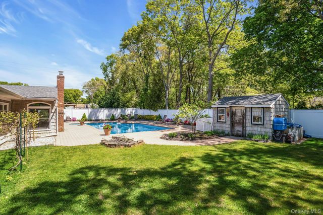 17 Priscilla Avenue, Holtsville, NY 11742