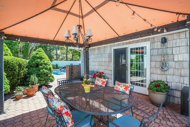 17 Priscilla Avenue, Holtsville, NY 11742