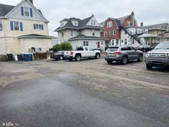 2205 MOUNT CARMEL AVE, Glenside, PA 19038