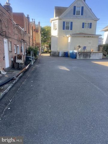 2205 MOUNT CARMEL AVE, Glenside, PA 19038