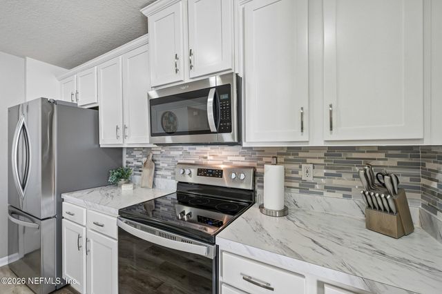 2366 EVENING OAKS Lane, Green Cove Springs, FL 32043