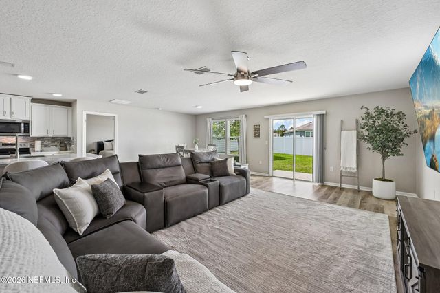2366 EVENING OAKS Lane, Green Cove Springs, FL 32043