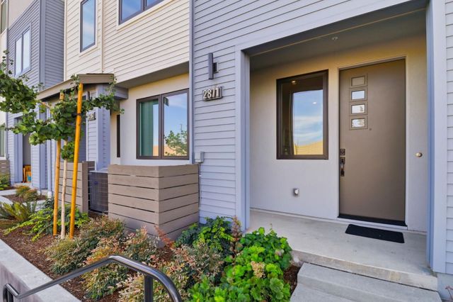 2871 Josephine Lane, Palo Alto, CA 94303