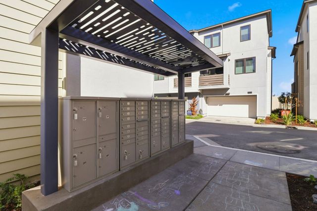 2871 Josephine Lane, Palo Alto, CA 94303