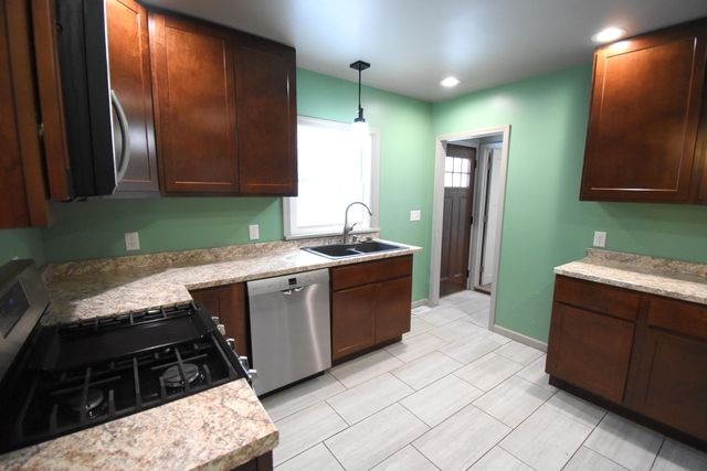 225 W Grace Street, Rensselaer, IN 47978