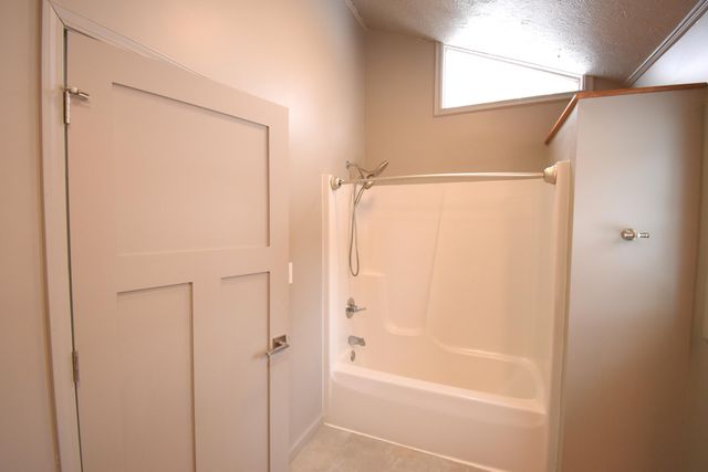 225 W Grace Street, Rensselaer, IN 47978