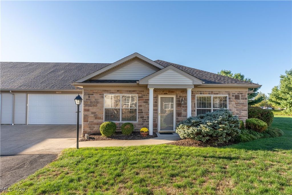 3077 Whitewood Street NW, North Canton, OH 44720